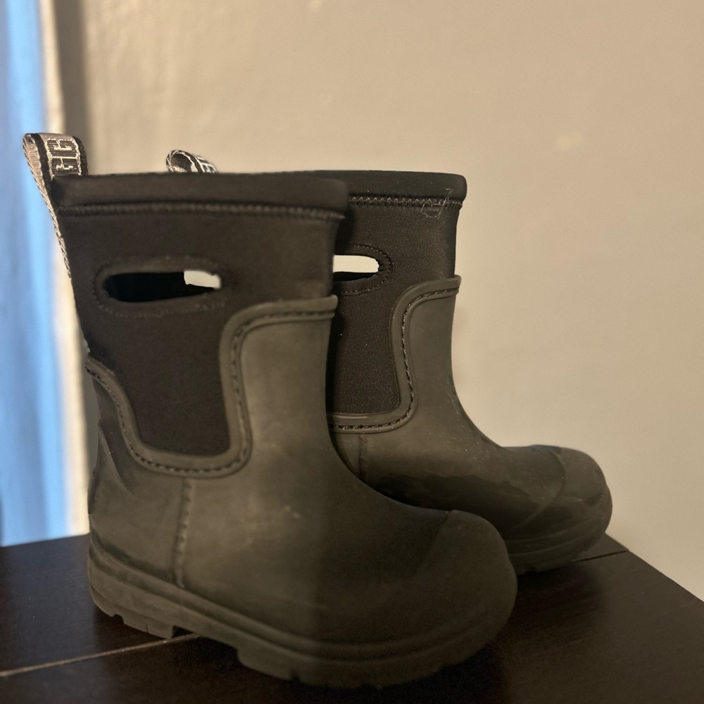 UGG Black Short Waterproof Pull-On Boot